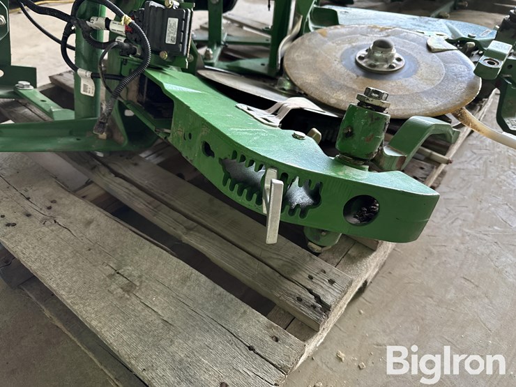 john-deere-planter-row-unit-assemblies-image-11