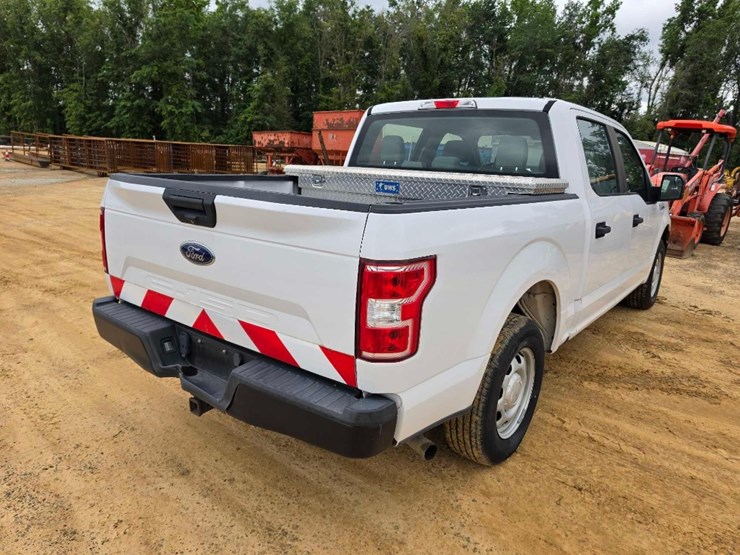 2019-ford-f150-xl-image-2