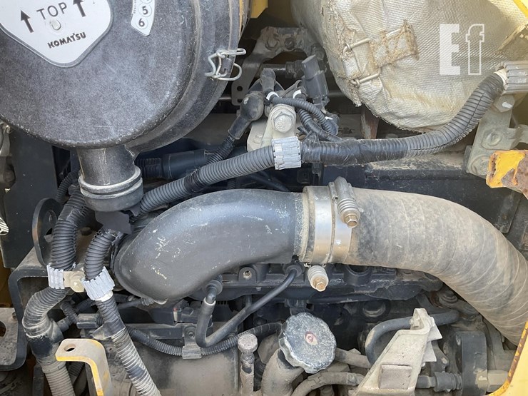 2012-komatsu-d39px-22-image-21