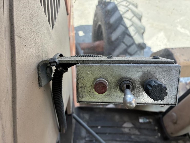 1999-john-deere-6410-image-22