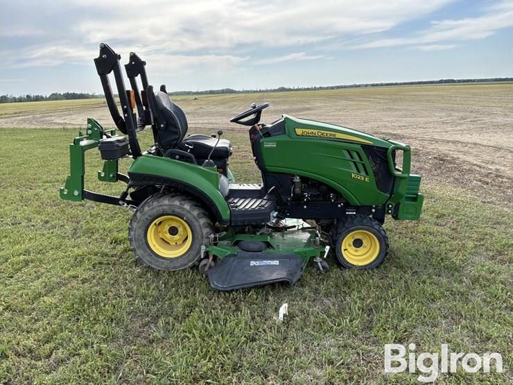 2017-john-deere-1023e-image-4