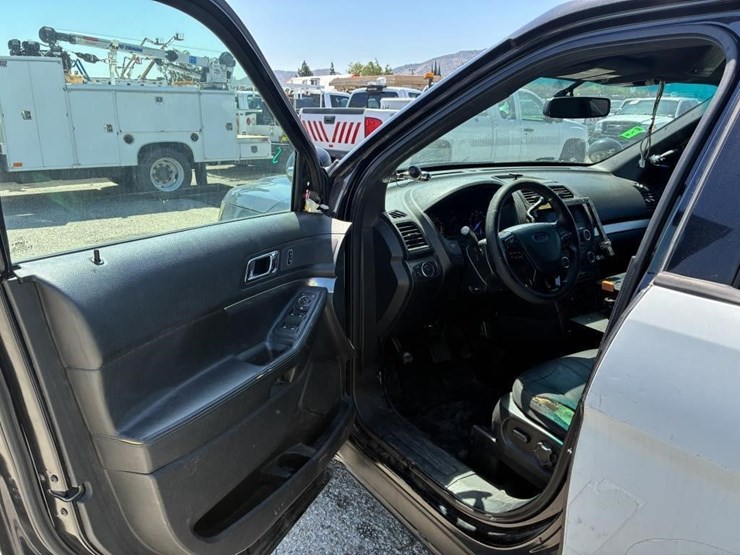 2017-ford-explorer-police-interceptor-image-13