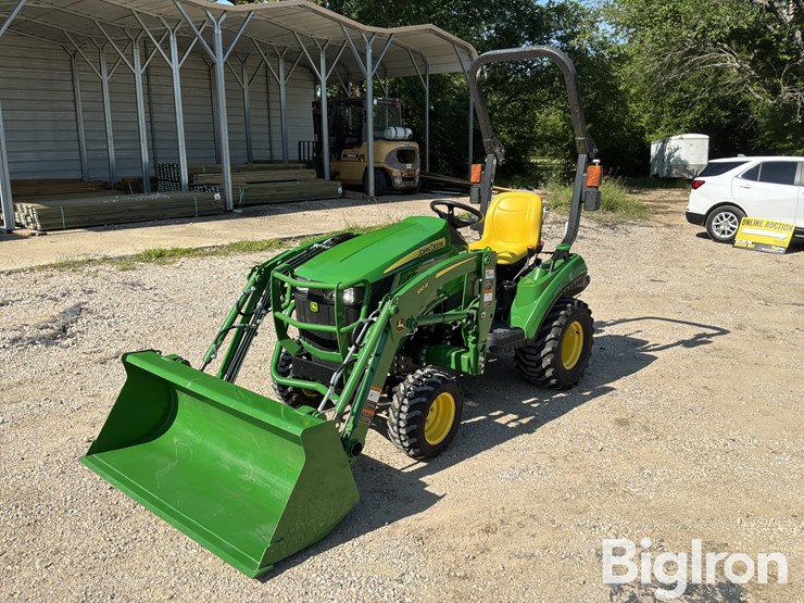 2025-john-deere-1023e-image-1