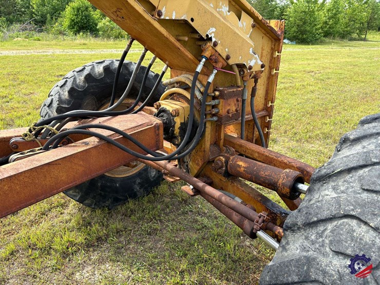 caterpillar-130g-image-24