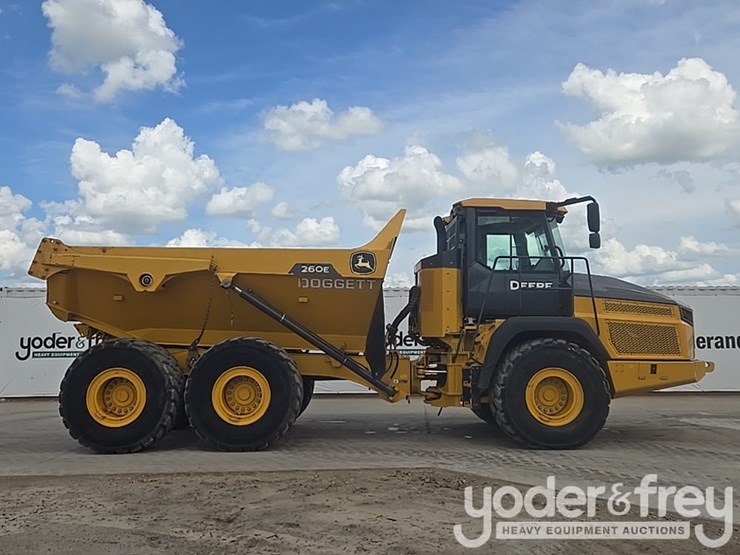 2023-deere-260e-image-6