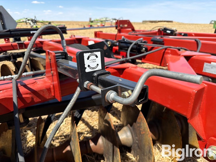 2014-case-ih-370-image-13
