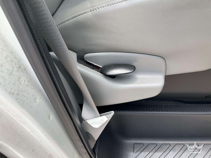 2007-ford-cargo-image-21