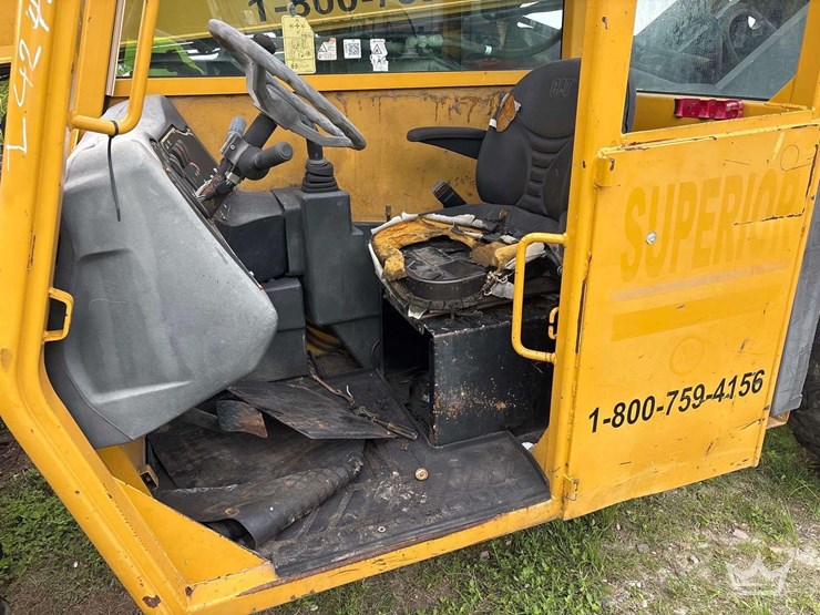 caterpillar-tl943-image-9