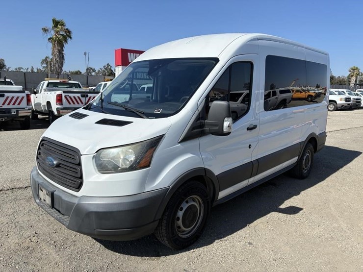 2018-ford-transit-image-1