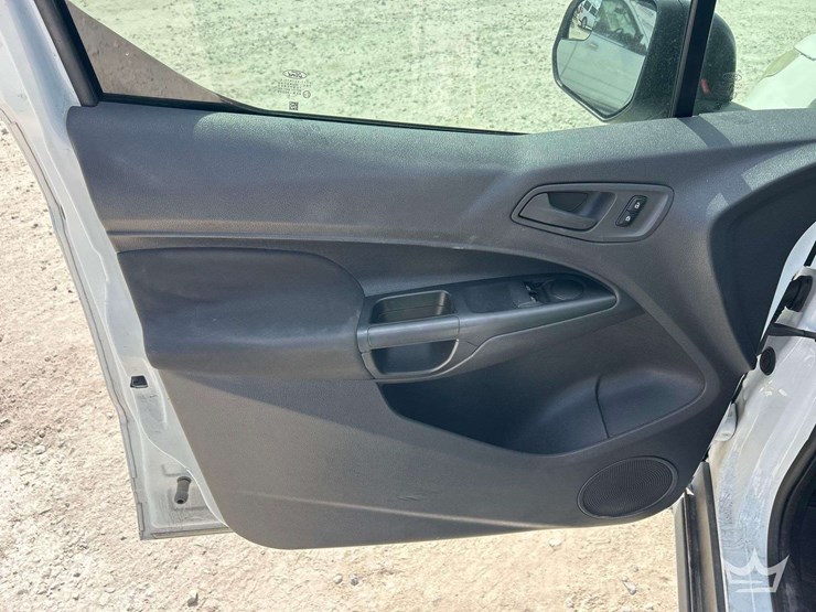 2015-ford-transit-connect-image-11