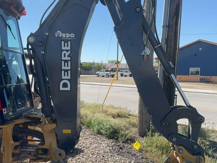 2023-deere-310sl-image-31