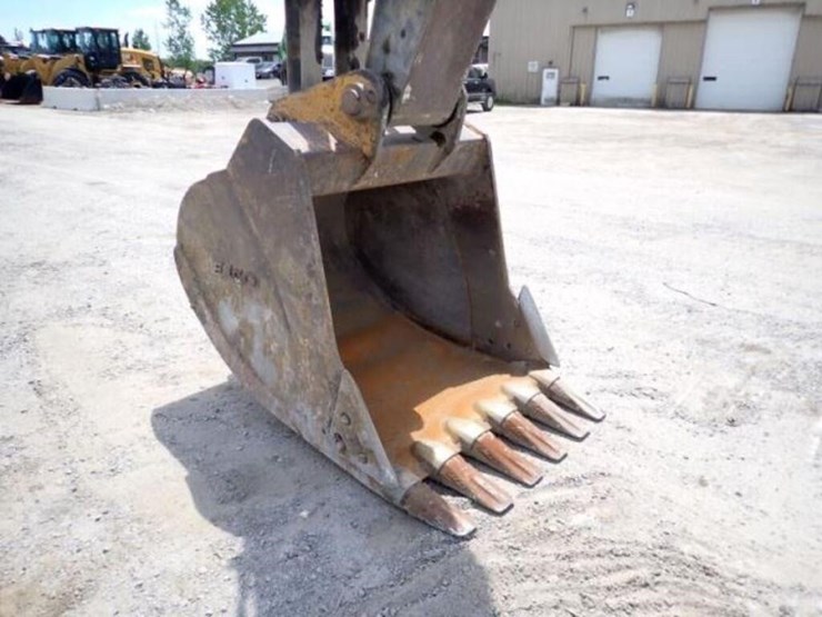 2009-deere-270d-lc-image-20