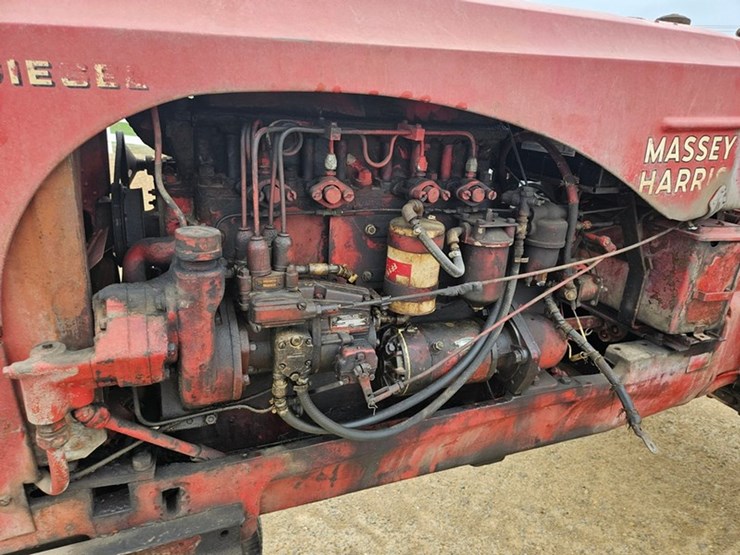 massey-ferguson-44-image-10