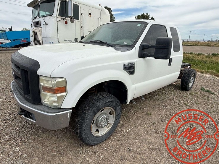 2009-ford-f250-image-1