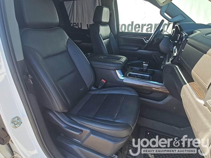 2022-chevrolet-1500-image-38