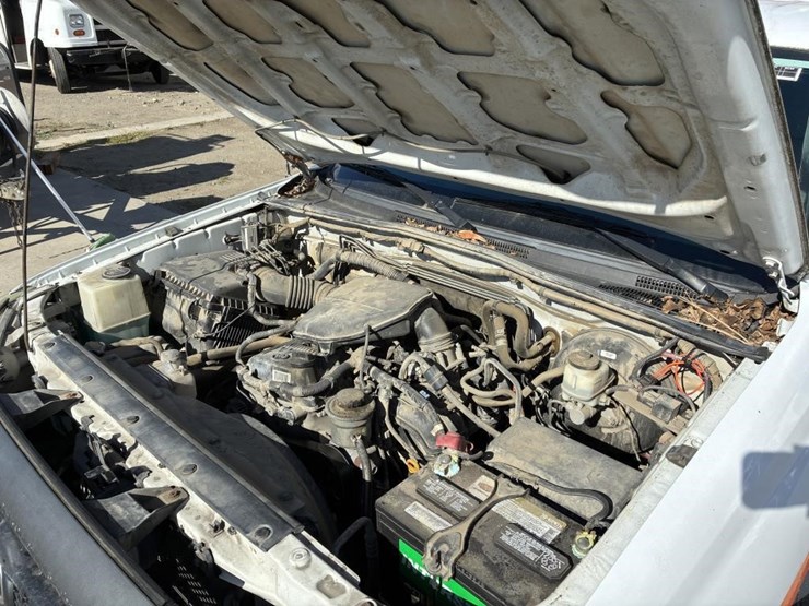2013-toyota-tacoma-image-8