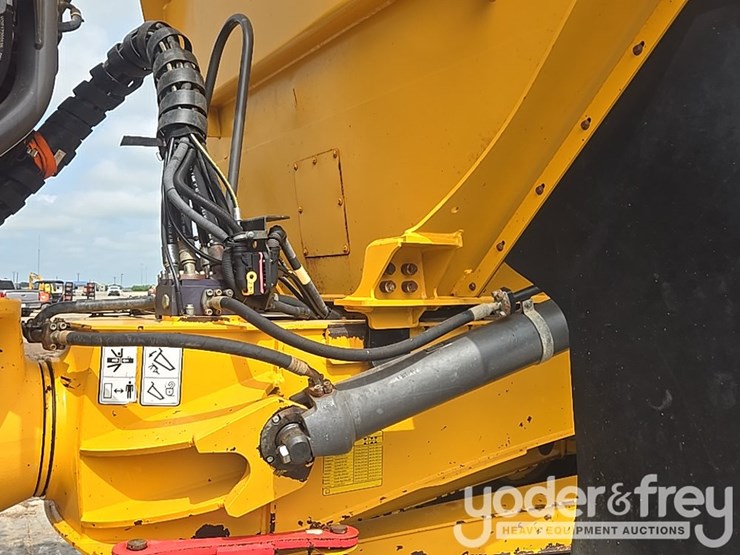 2020-volvo-a25g-image-16
