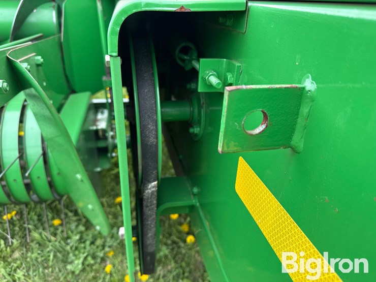 2005-john-deere-328t-small-square-baler-image-14