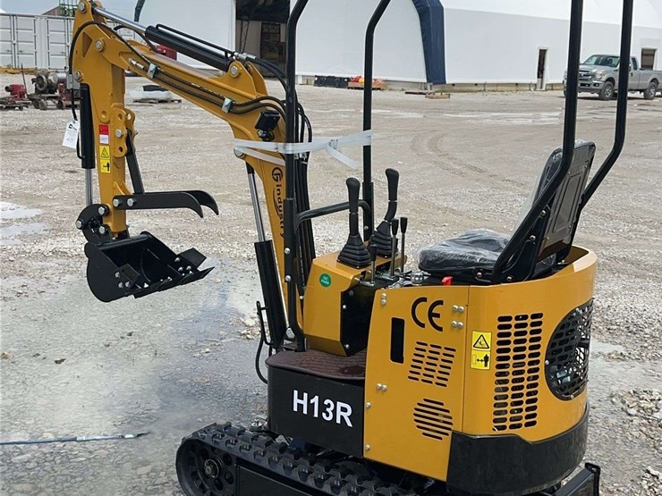 cfg-industrial-h13r-mini-excavator-image-8