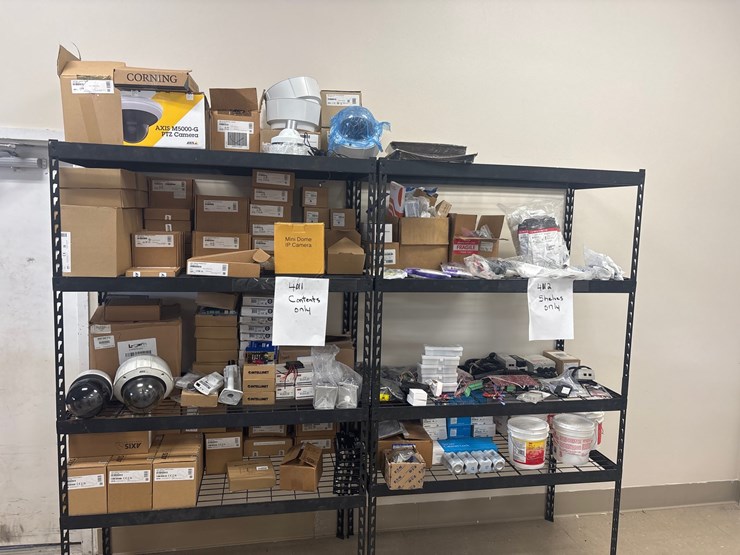 #4010-•-shelving-unit-and-contents-image-10