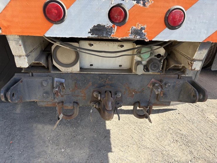 2004-international-flatbed-dump-image-13