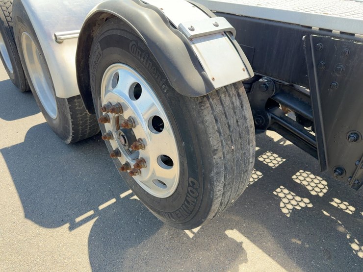 2011-western-star-4900sa-image-14