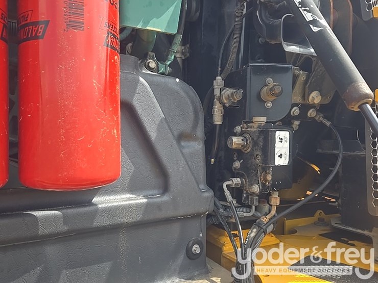 2020-volvo-a25g-image-35