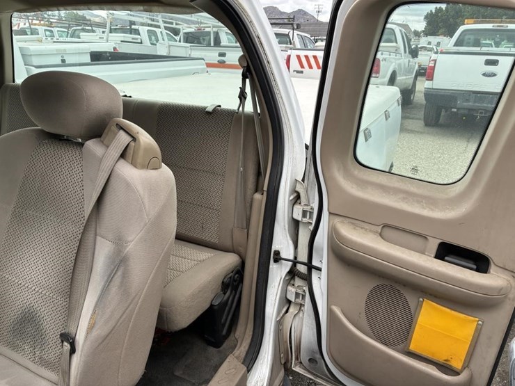 2004-ford-f150-xl-image-14