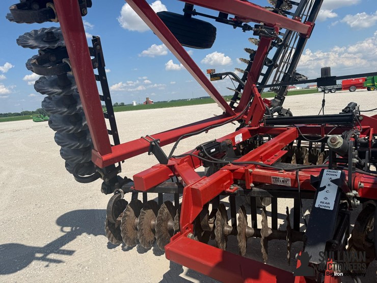2008-case-ih-330-image-13