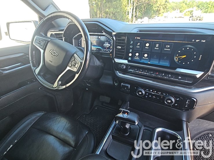 2022-chevrolet-1500-image-44