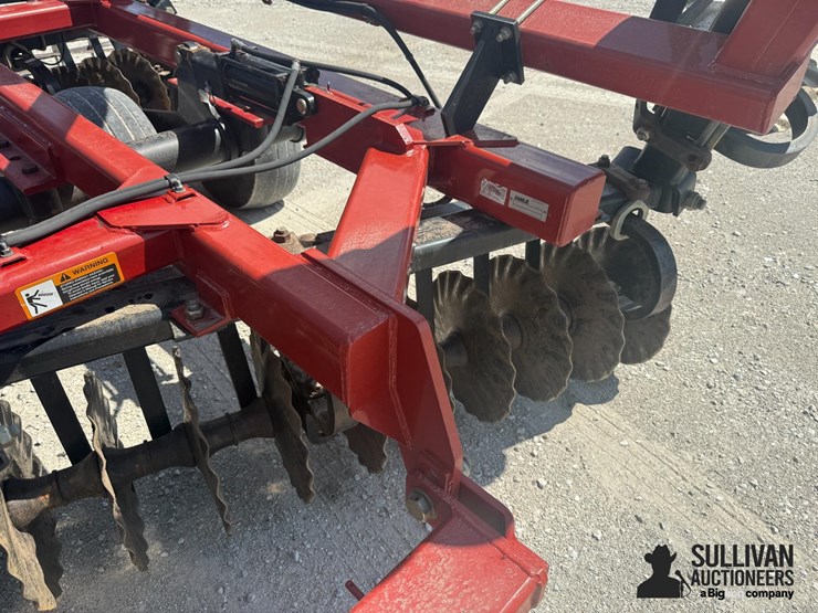 2008-case-ih-330-image-19