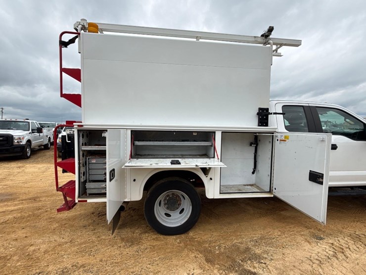 2019-ford-f550-image-8