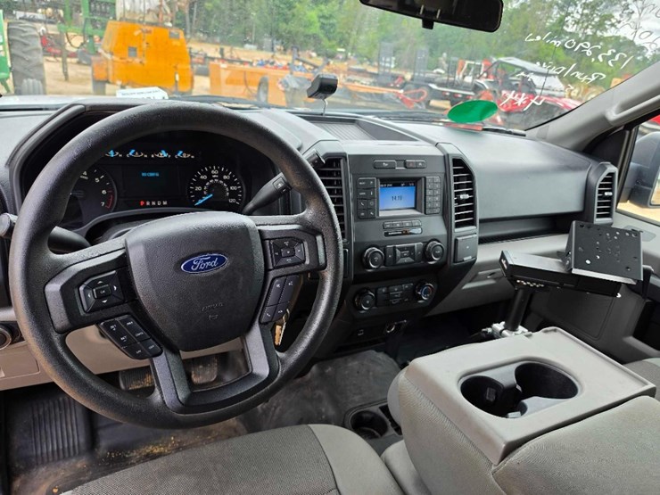 2019-ford-f150-image-14