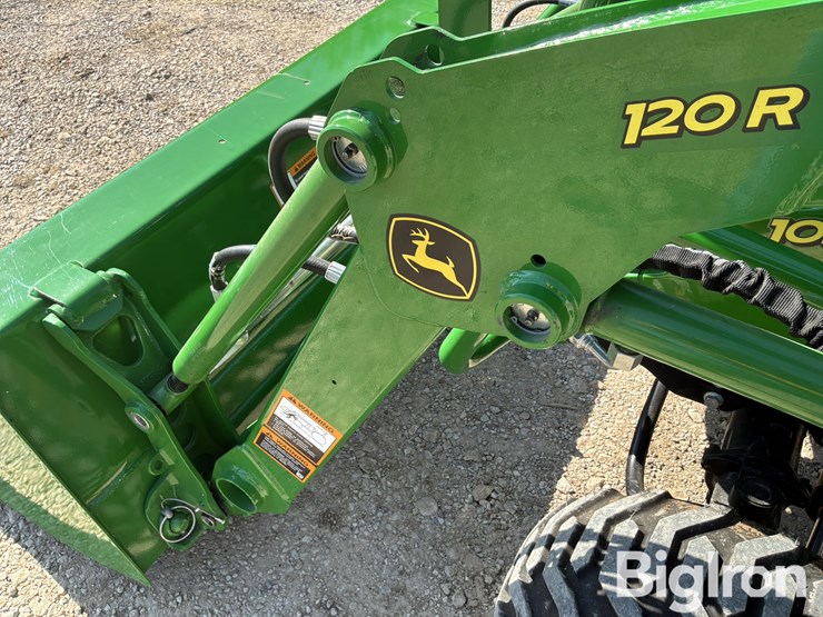 2025-john-deere-1023e-image-9