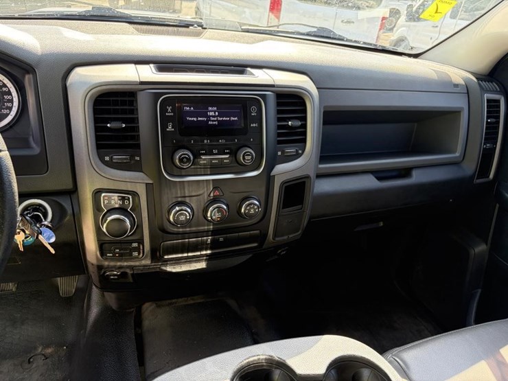 2015-dodge-ram-1500-image-18