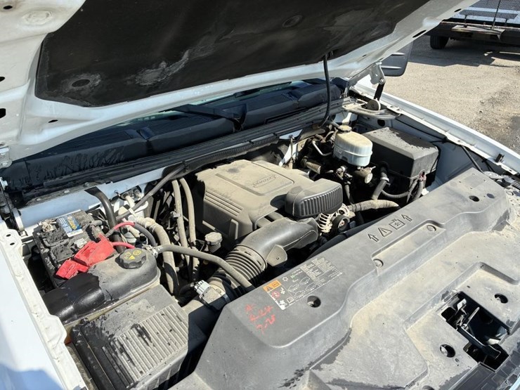 2011-chevrolet-3500-image-8