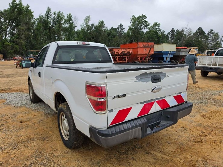 2012-ford-f150-xl-image-2