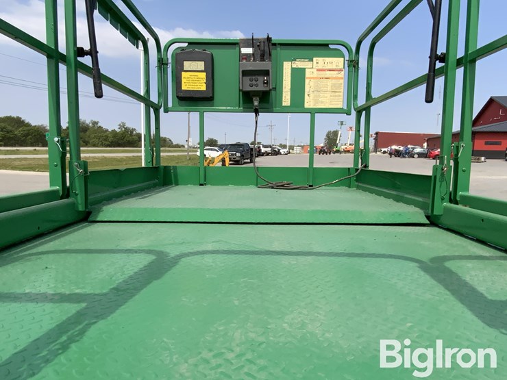 2017-jlg-260mrt-image-12