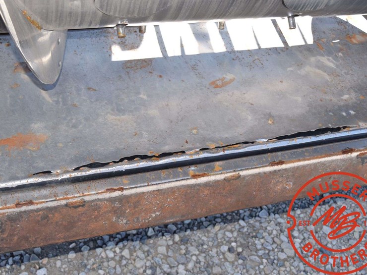 2009-case-ih-2152-image-34