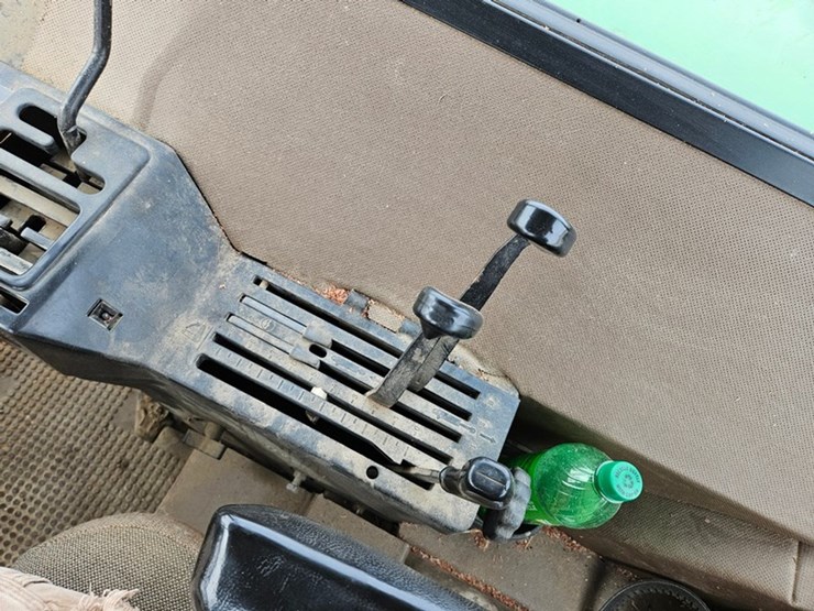 john-deere-2950-image-25