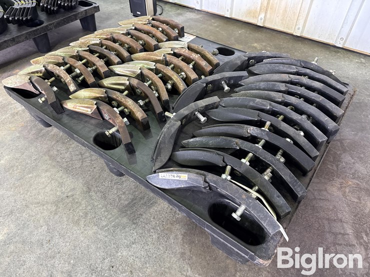 john-deere-2410-image-3