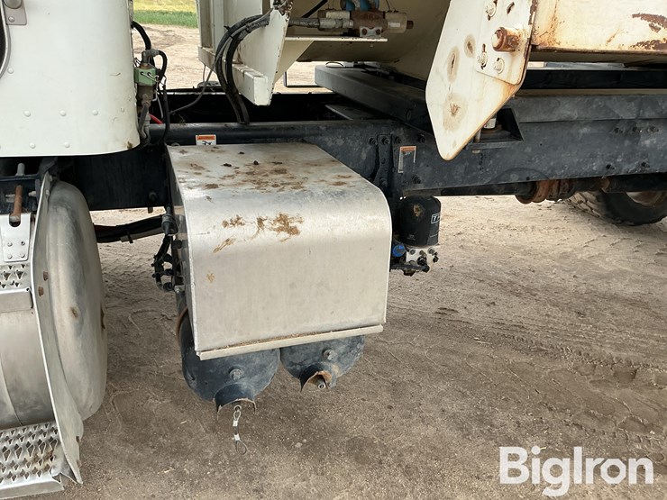2015-peterbilt-337-image-20