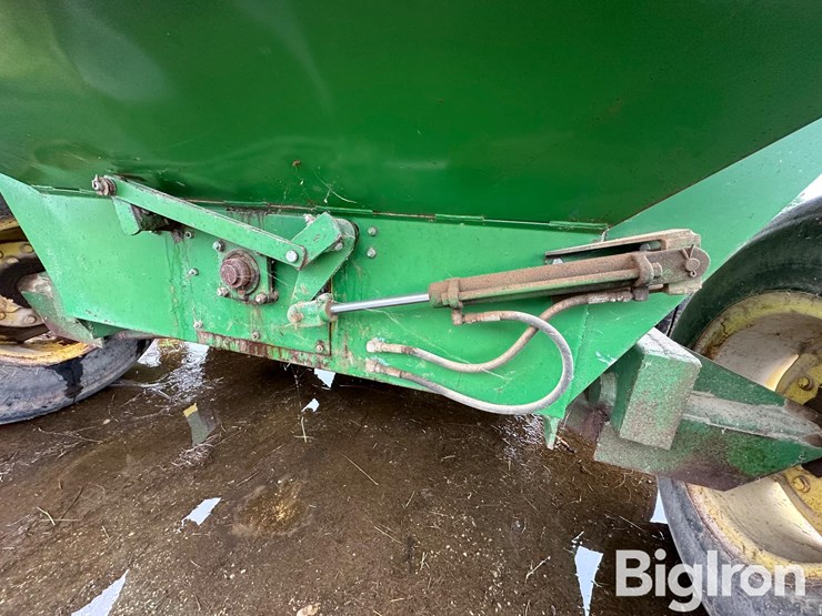 john-deere-650-image-11