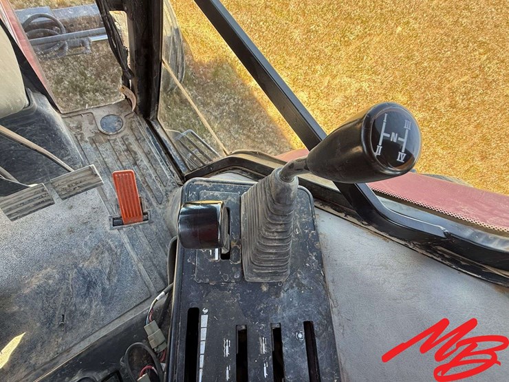 1995-case-ih-5240-image-23