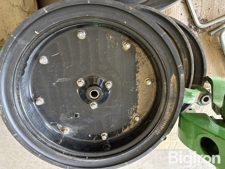 john-deere-planter-row-unit-image-10