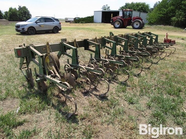 john-deere-825-image-7