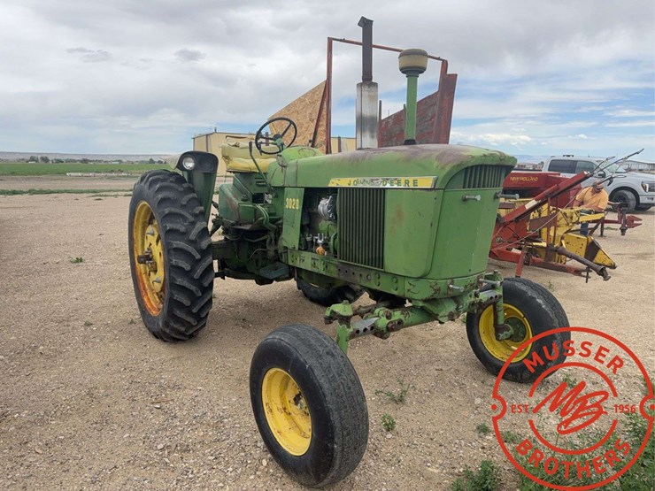 john-deere-3020-image-3