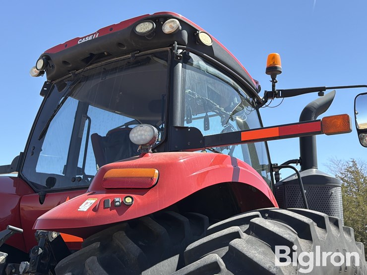 2016-case-ih-magnum-340-cvt-image-11