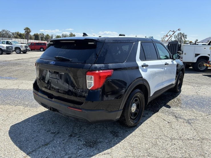 2020-ford-explorer-police-interceptor-image-3