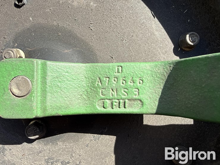 john-deere-planter-gauge-wheels-image-17